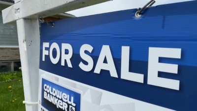 새로운 조사에서, 캐나다인 4명 중 거의 1명은 집을 팔 필요가 있다고 느낀다고 답해