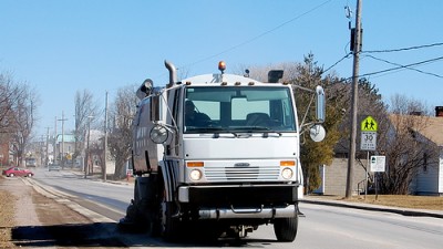 위니펙시 지난 일요일 밤부터 도로청소 시작