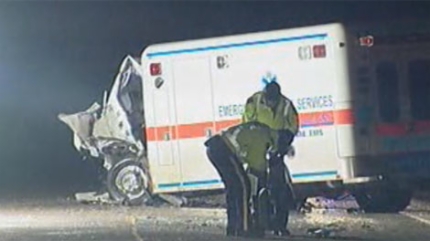 843616978_caa4a973_470_souris_ambulance_crash_fatal_120106_430241.jpg